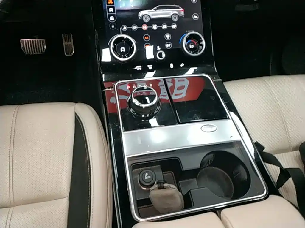Land Rover Range Rover Velar 2019 — фото 14