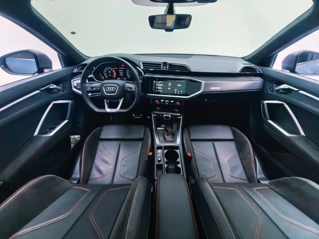 Audi Q3 Sportback 2023 — фото 9