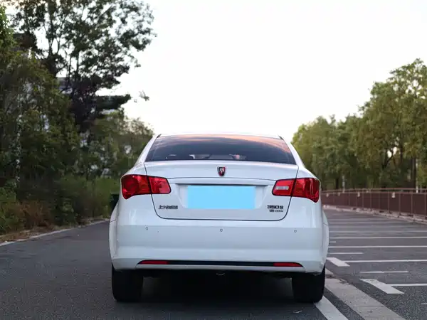 Roewe 350 2015