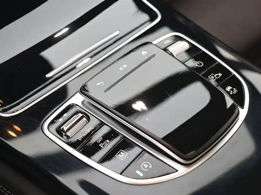 Mercedes-Benz GLC 2021 — фото 15