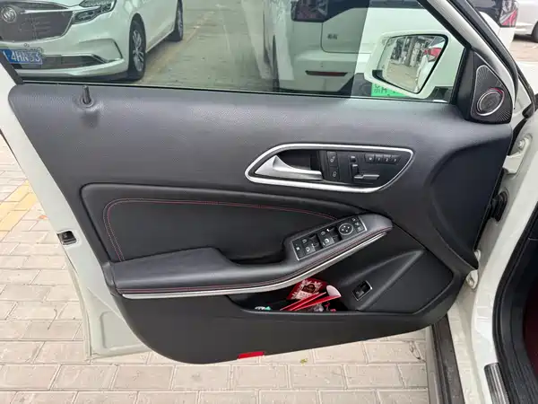 Mercedes-Benz GLA AMG 2015