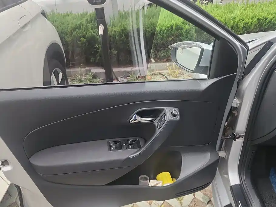 Volkswagen Polo 2015