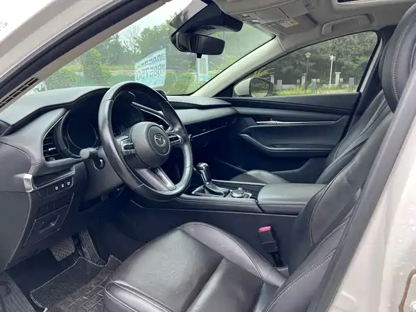 Mazda 3 Axela 2021