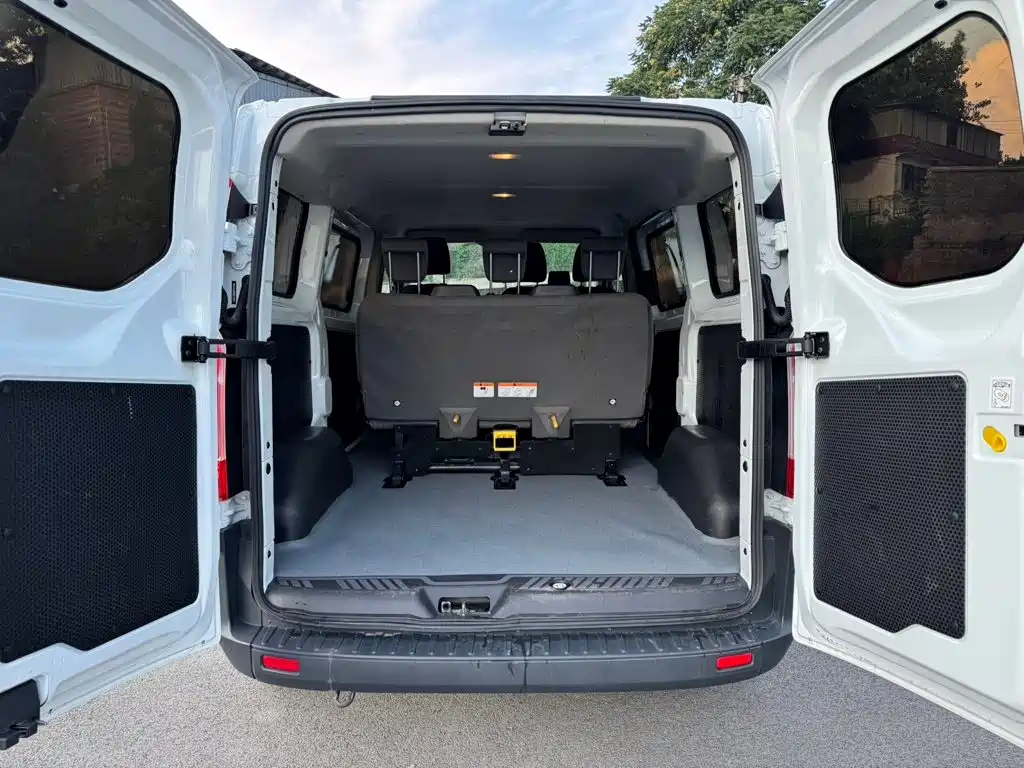 Ford Transit 2021