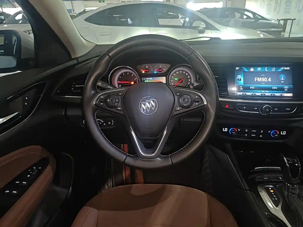 Buick Regal 2020 — фото 11