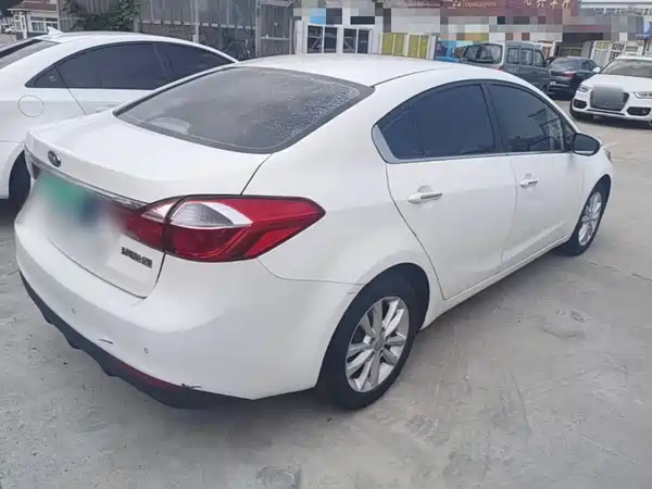 Kia K3 2016