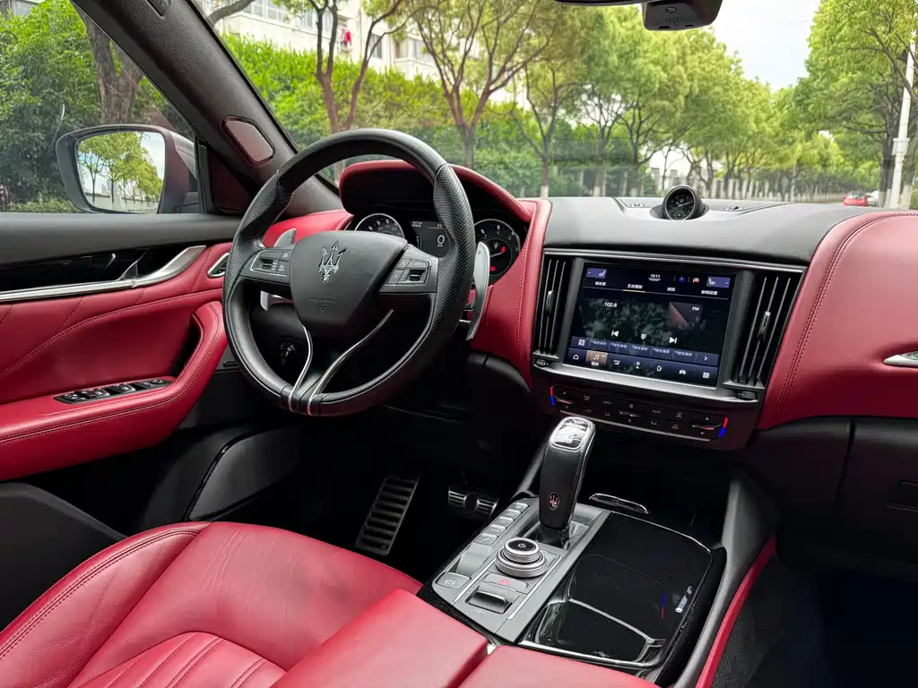 Maserati Levante 2022 — фото 15