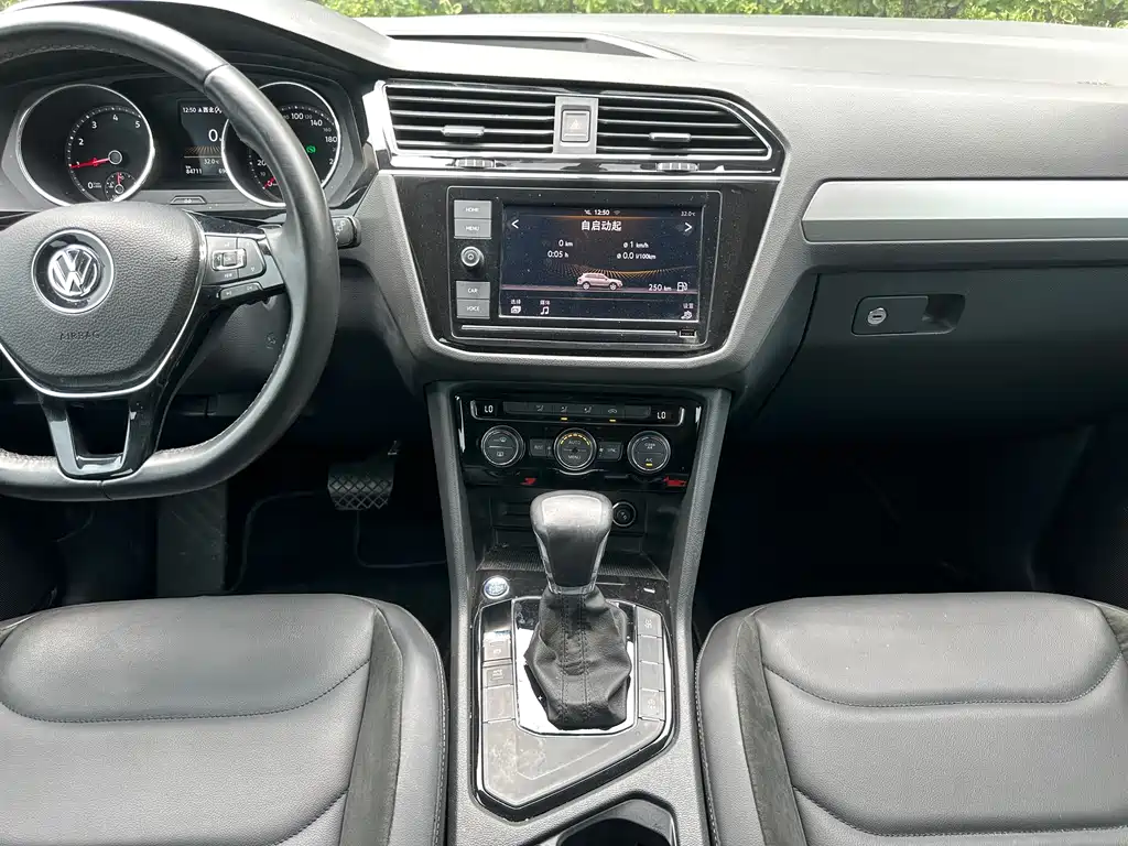 Volkswagen Tiguan L 2018 — фото 14