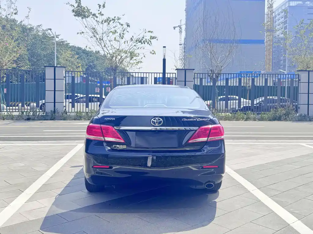 Toyota Camry 2014 — фото 8