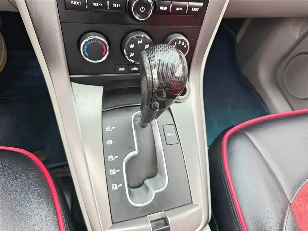 Chevrolet Captiva 2015 — фото 14