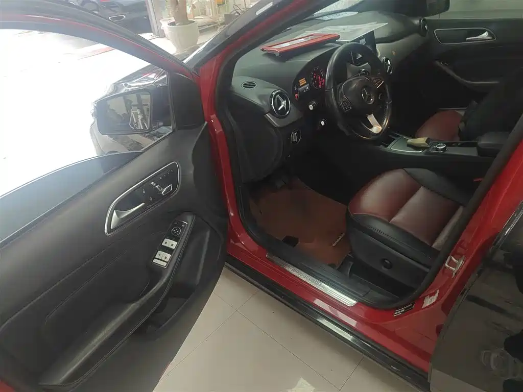 Mercedes-Benz B-Class 2015 — фото 12