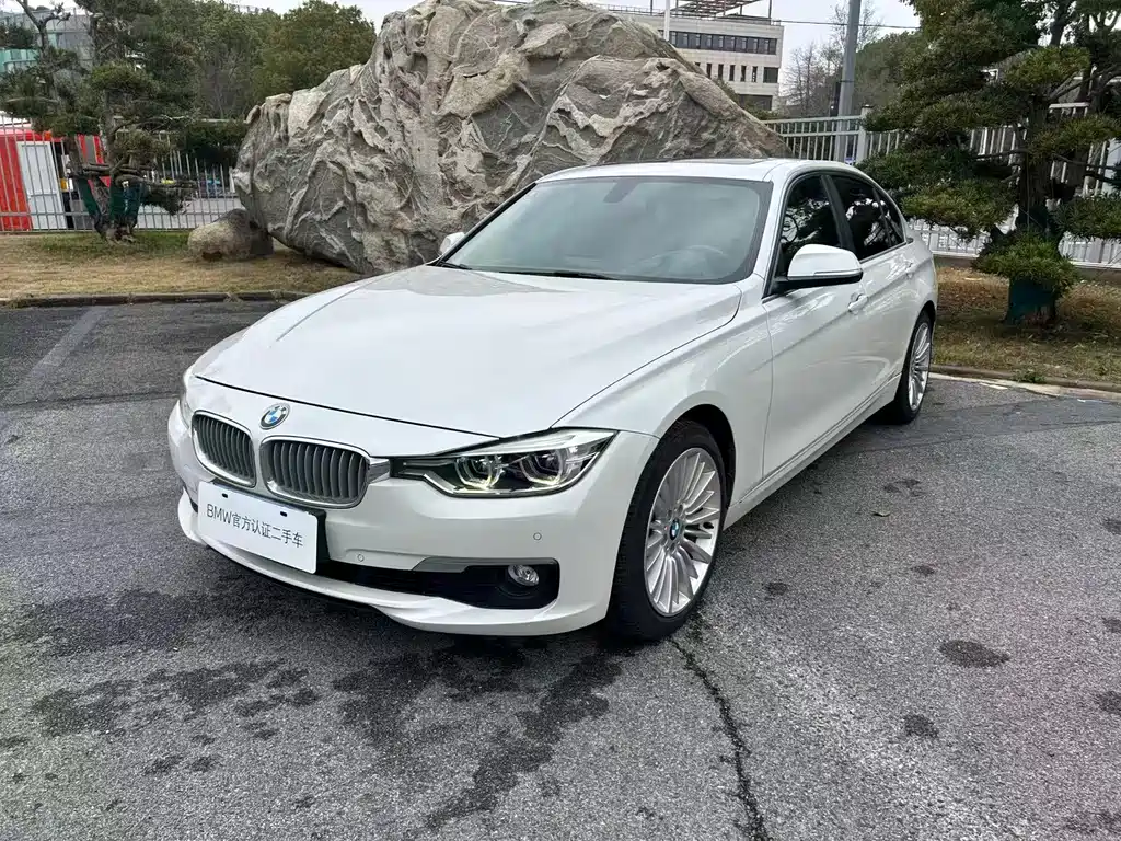 BMW 3 Series 2018 — фото 1