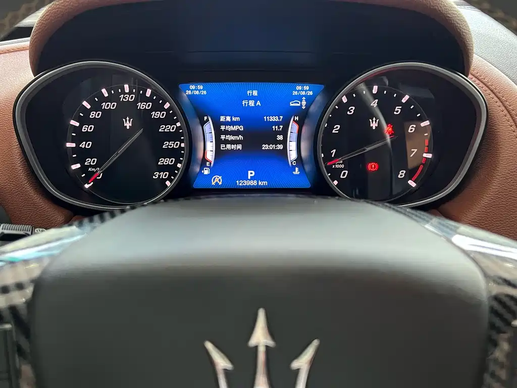 Maserati Levante 2019 — фото 17