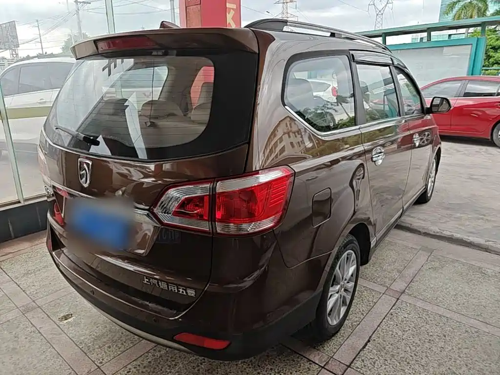 Baojun 730 2014