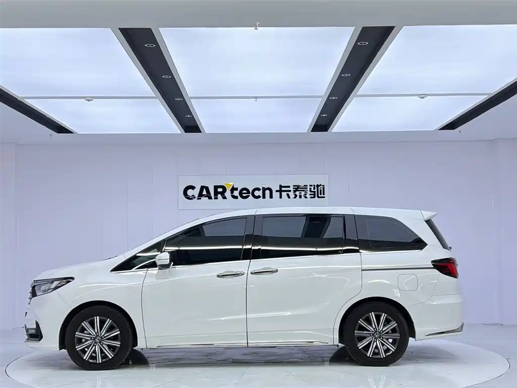 Honda Odyssey 2024 — фото 2