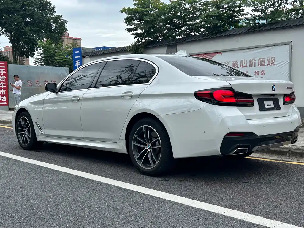 BMW 5 Series 2023