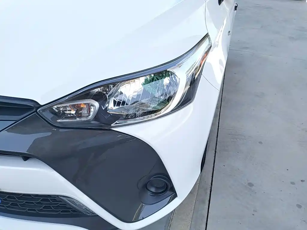 Toyota Yaris L 2019 — фото 24