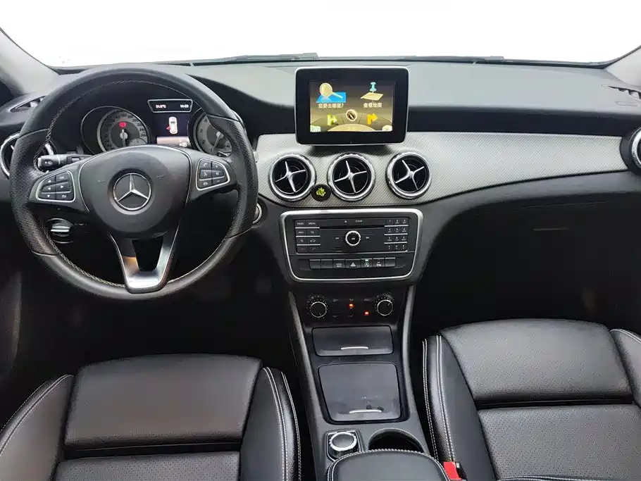 Mercedes-Benz GLA 2017 — фото 12