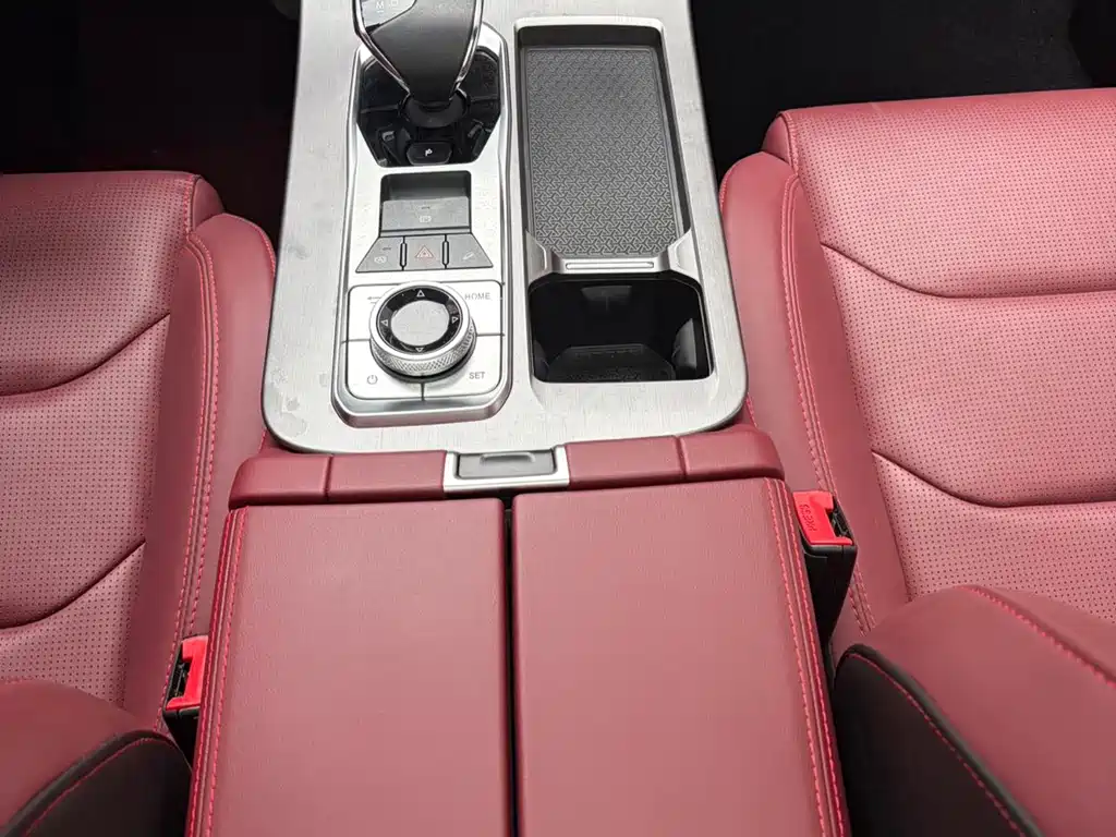 Jetour X70 PLUS 2023 — фото 10