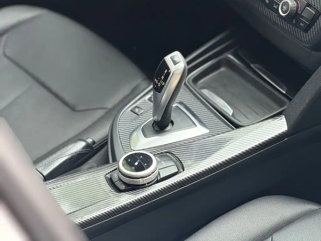 BMW 3 Series 2015 — фото 23