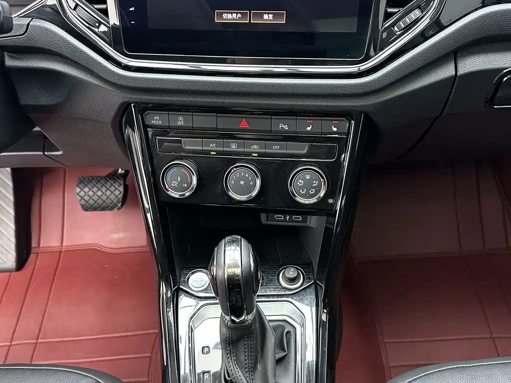 Volkswagen T-Roc 2023 — фото 15