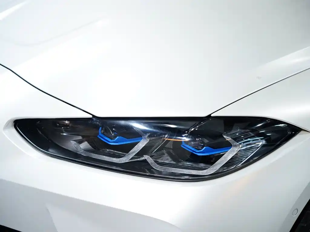 BMW M3 2024 — фото 10