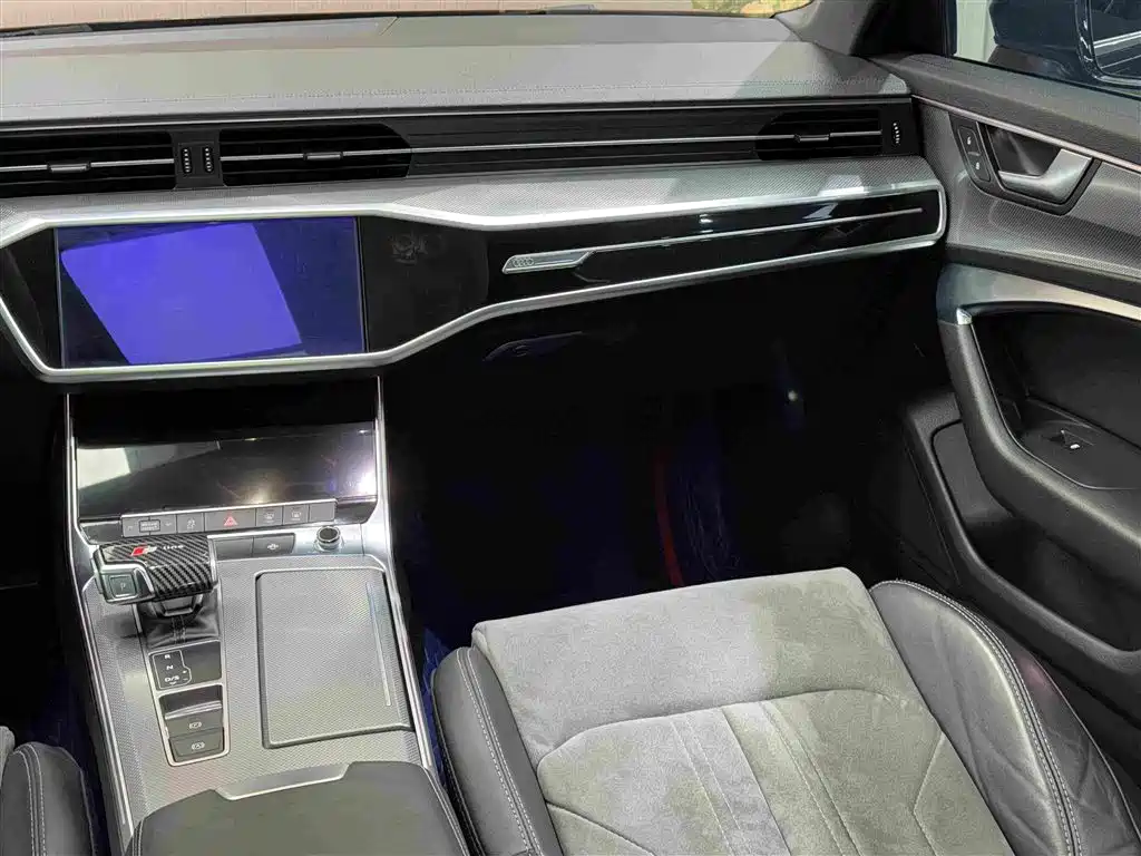Audi A6L 2021 — фото 16