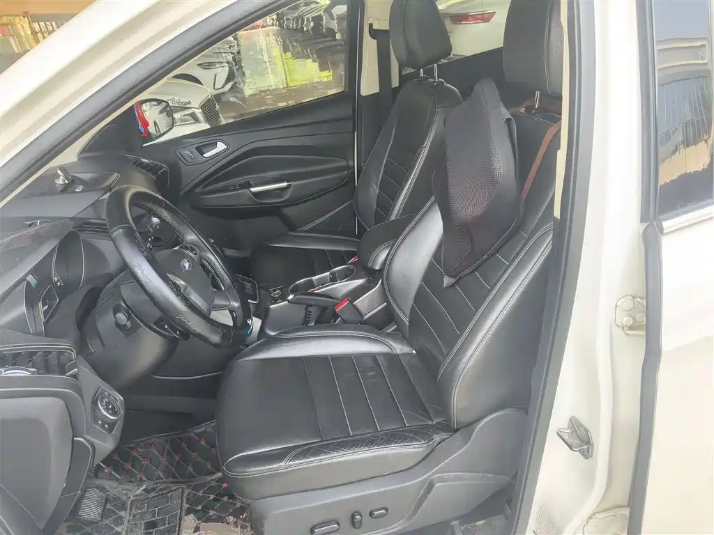 Ford Kuga 2016 — фото 15