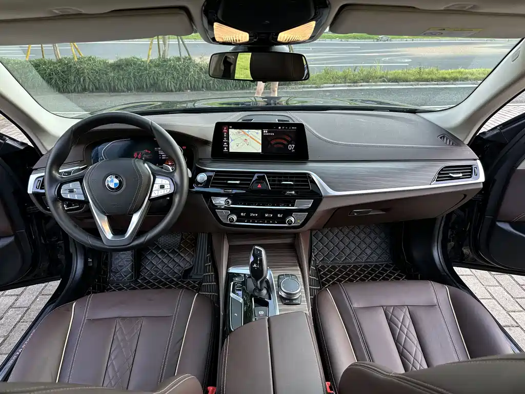BMW 5 Series 2019