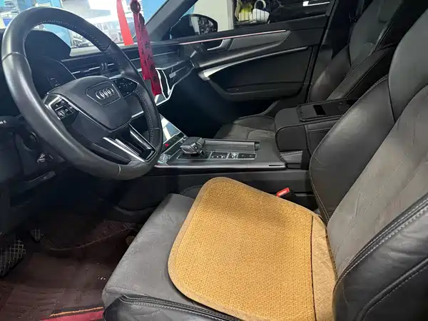 Audi A6L 2020