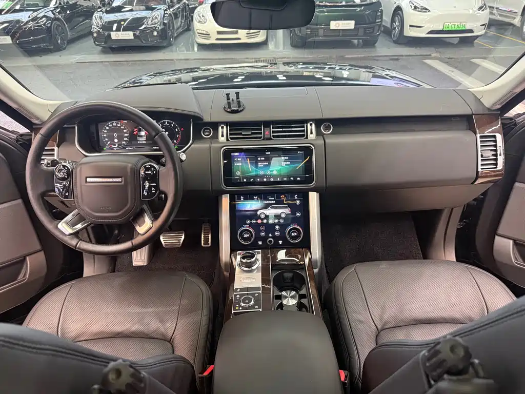 Land Rover Range Rover 2021 — фото 12