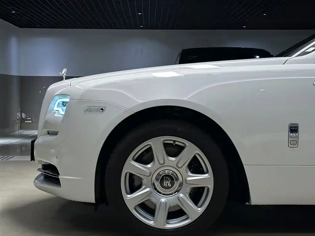 Rolls-Royce Wraith 2021 — фото 4