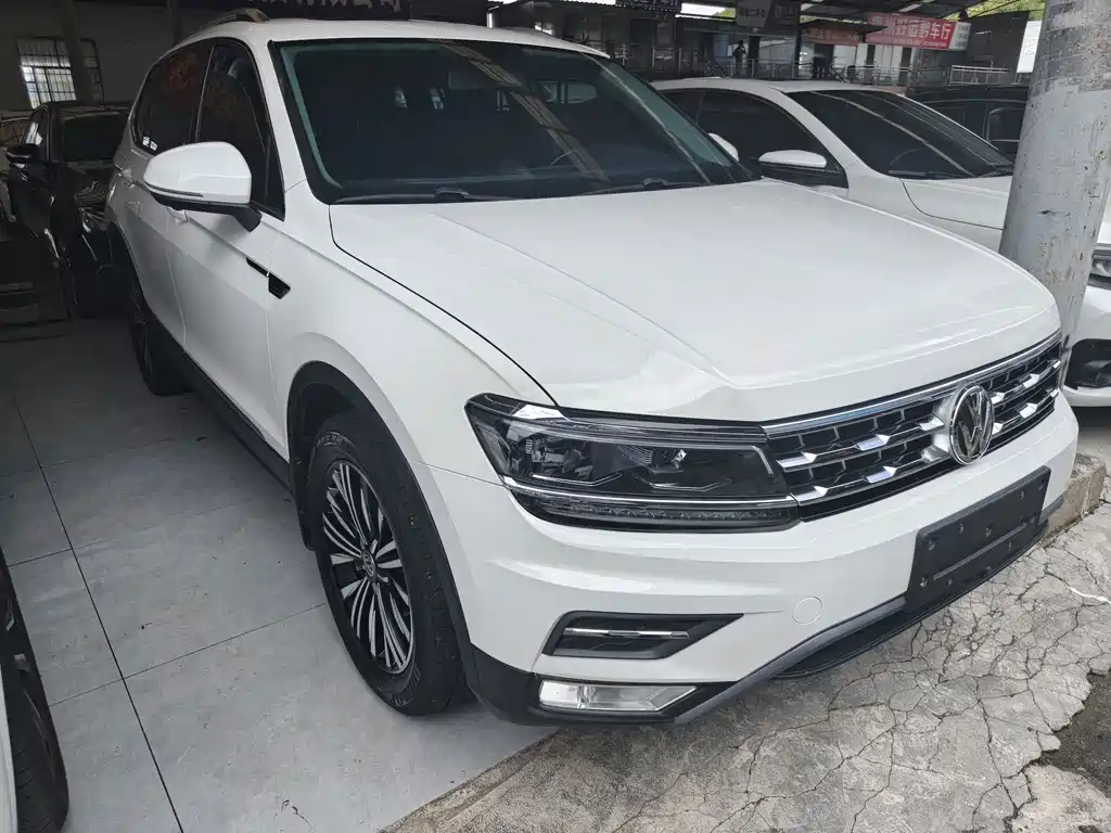Volkswagen Tiguan L 2020 — фото 3