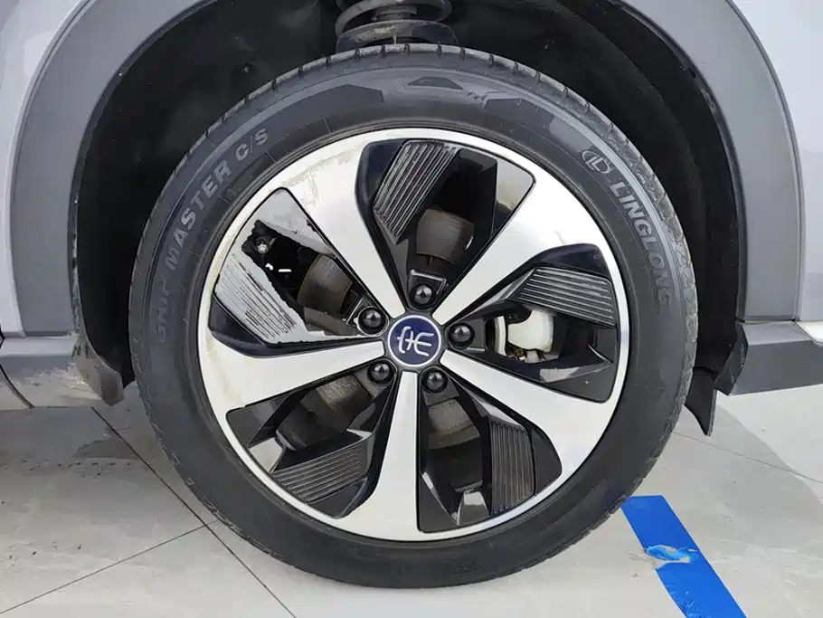 BYD Song PLUS New Energy 2023 — фото 6