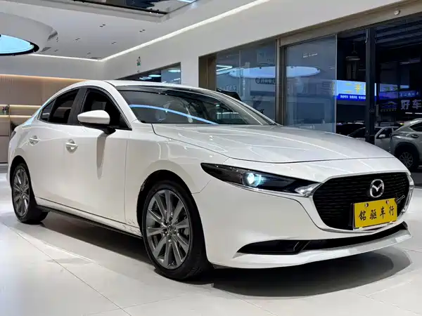 Mazda 3 Axela 2025