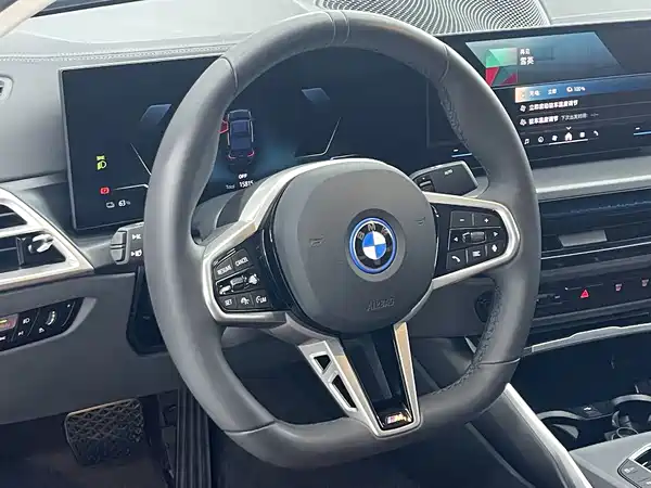 BMW i3 2025