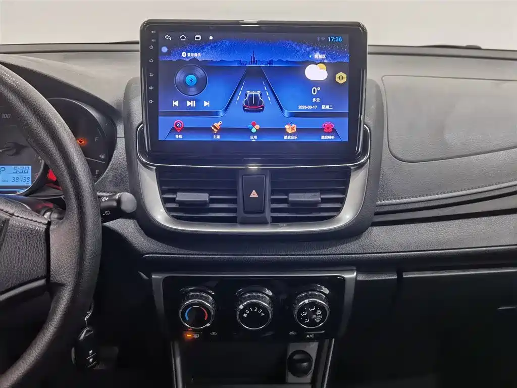 Toyota Yaris L 2021 — фото 12