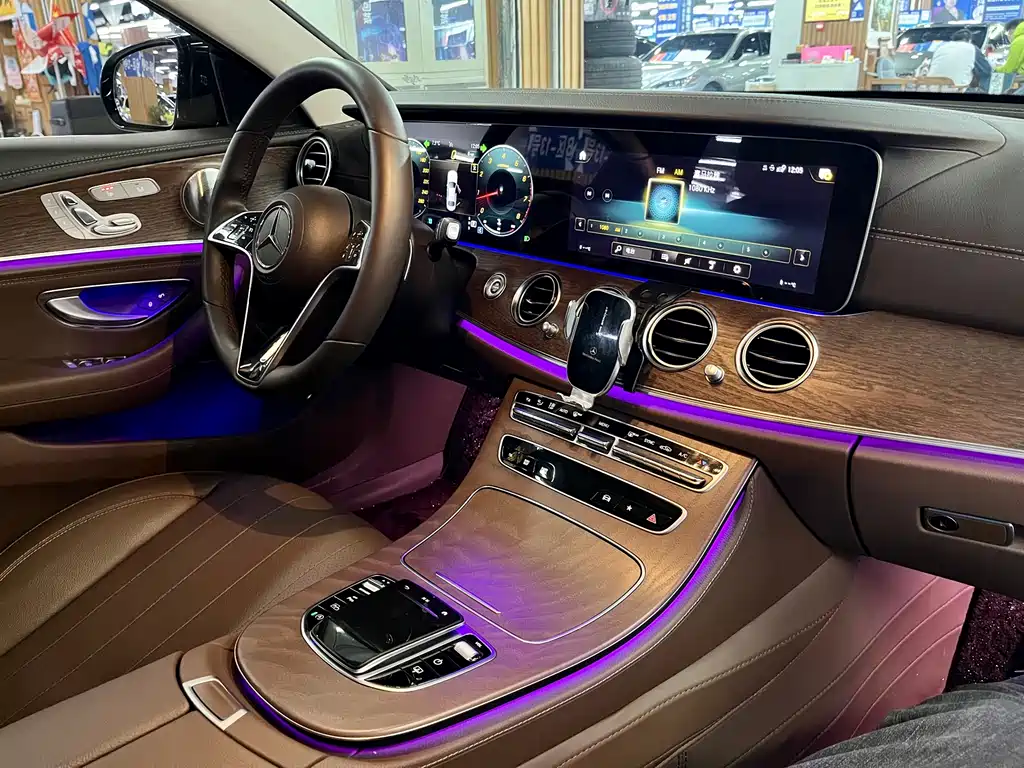 Mercedes-Benz E-Class 2023 — фото 15