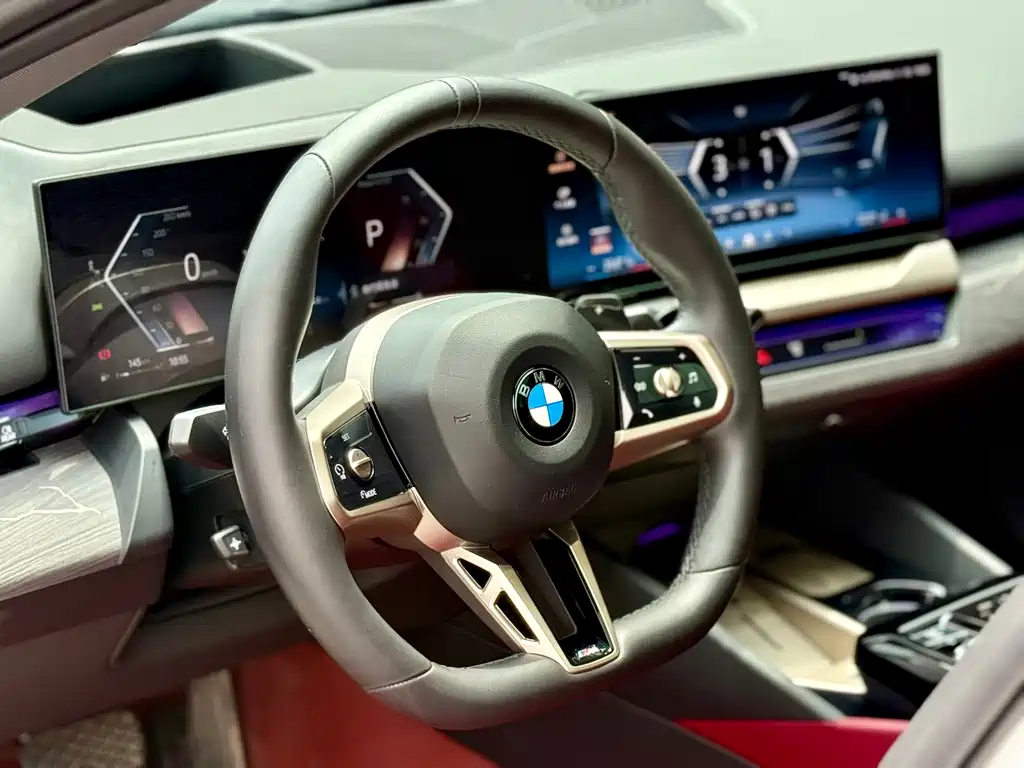 BMW 5 Series 2024 — фото 12