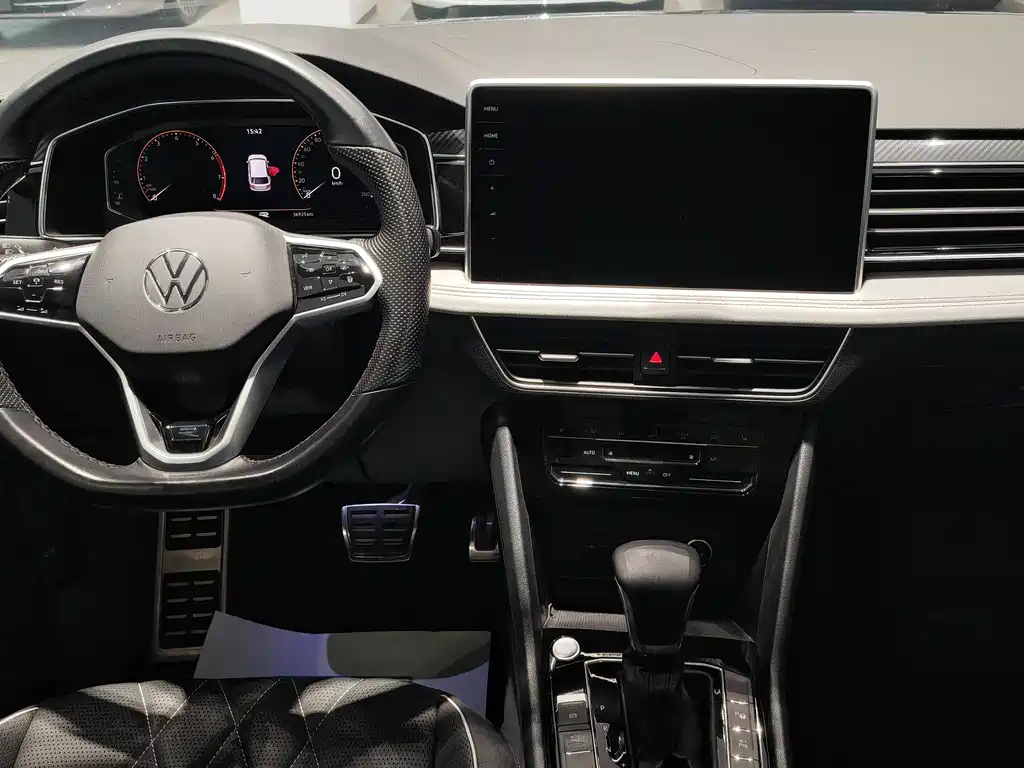 Volkswagen Tiguan L 2022 — фото 14
