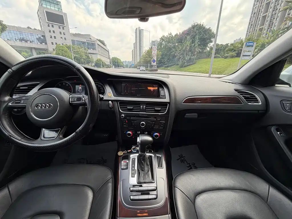Audi A4L 2015 — фото 11