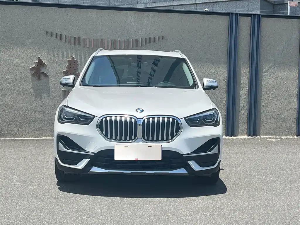 BMW X1 2022 — фото 2