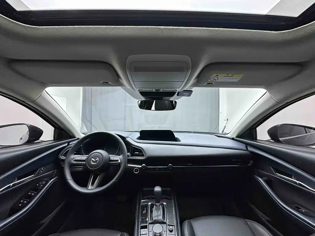 Mazda CX-30 2022 — фото 12