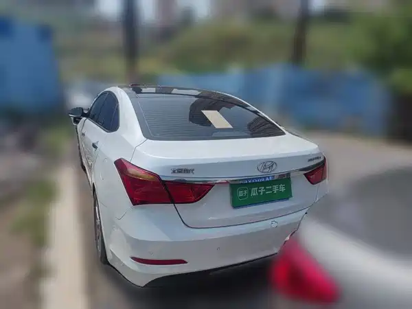 Hyundai Mistra 2014
