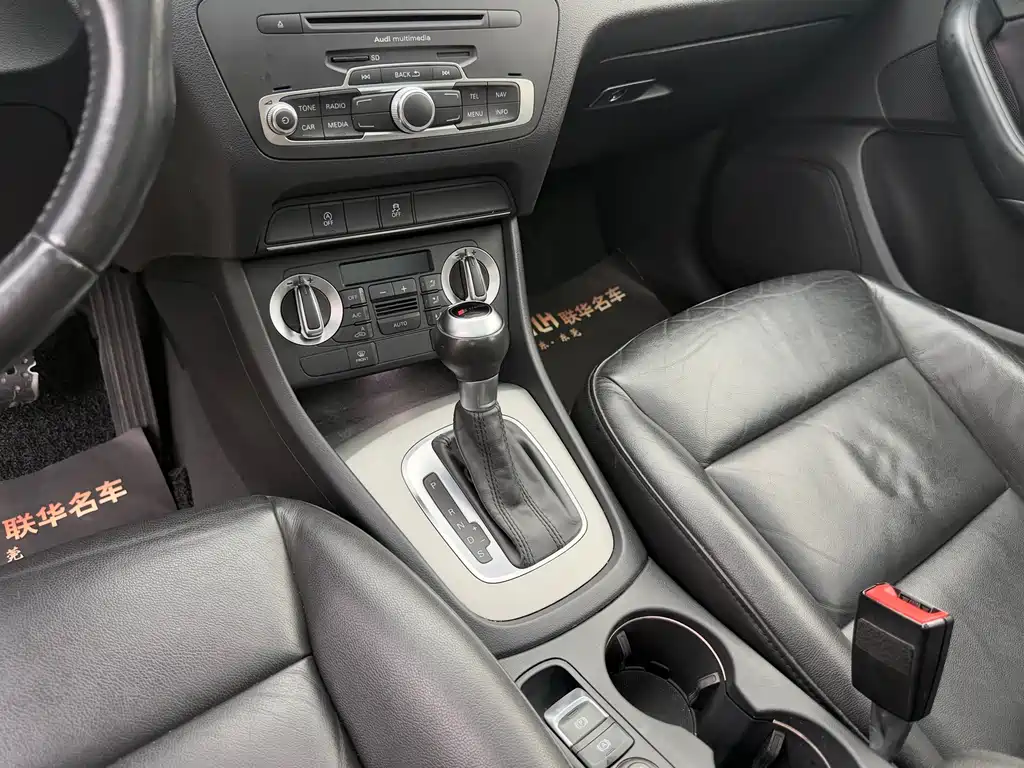 Audi Q3 2015 — фото 14
