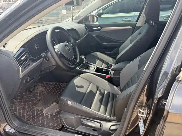 Volkswagen Sagitar 2022