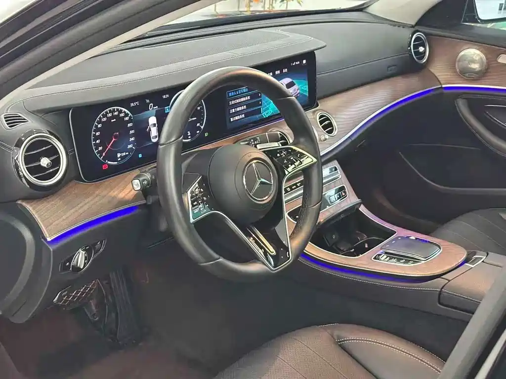 Mercedes-Benz E-Class 2021 — фото 20