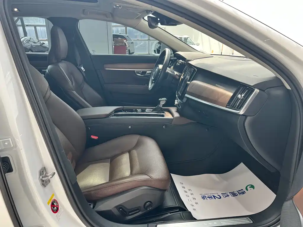 Volvo S90 2019 — фото 14