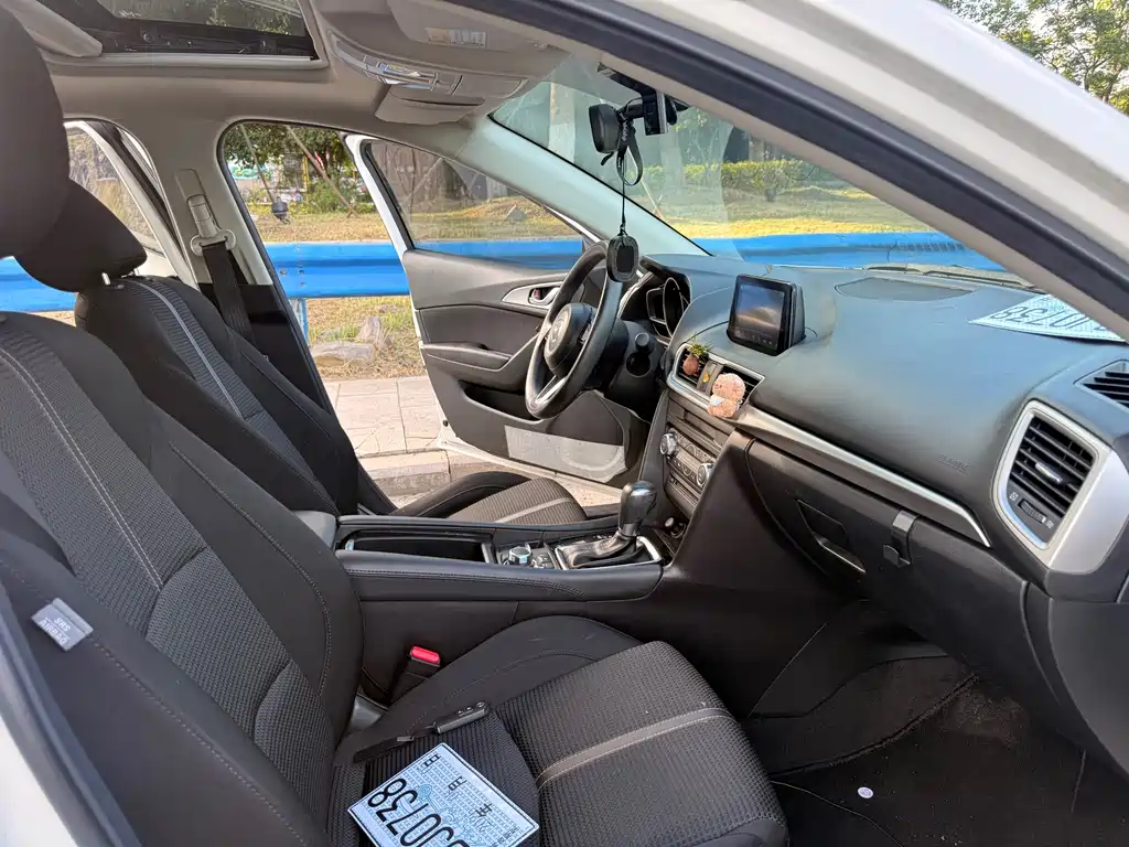 Mazda 3 Axela 2020