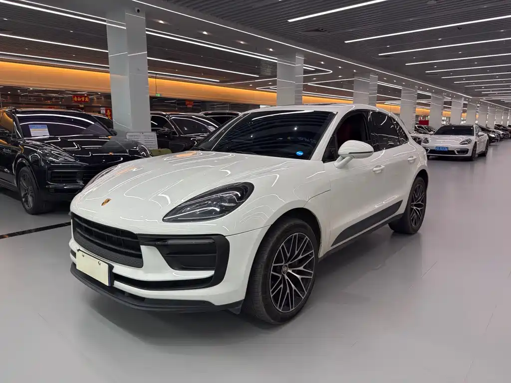 Porsche Macan 2023 — фото 1